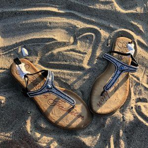 NIB Rhinestone Crystal Ankle Strap Sandal Thong